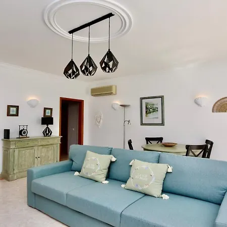 Moura Patio By Cleverdetails In Apartman